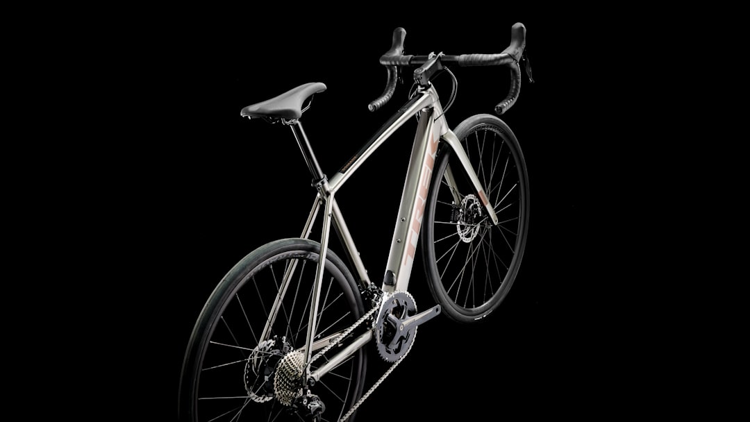 Domane+ AL 5 - Trek Bikes