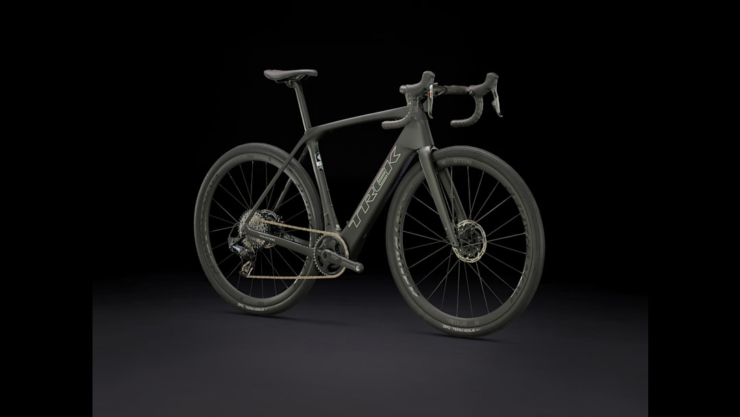 Domane+ SLR 7 AXS - Trek Bikes