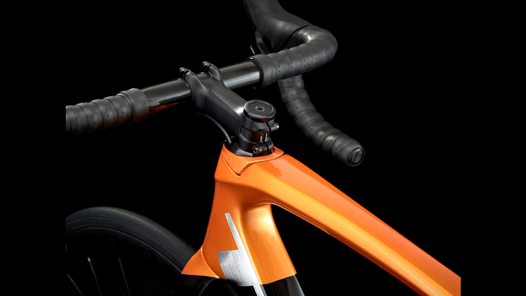【8/16まで】TREK EMONDA SL7 フレームセット ※ハンドル抜き Émonda SL 7 Disc AXS - Trek Bikes