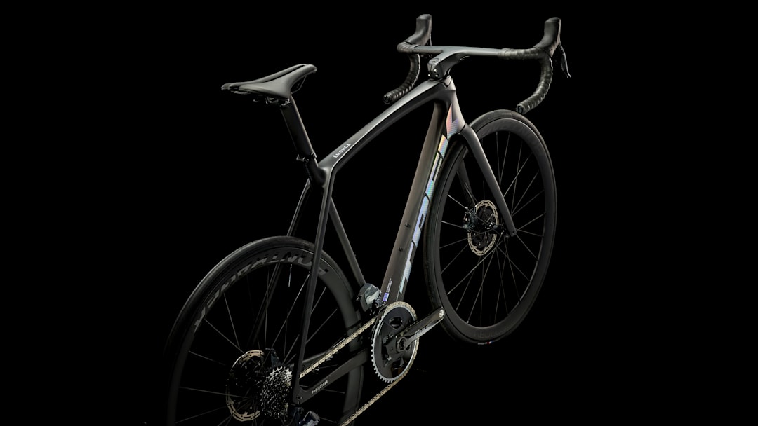 TREK EMONDA SLR7 AXS 12速　RSL37 E-tap Émonda SLR 7 AXS - Trek Bikes