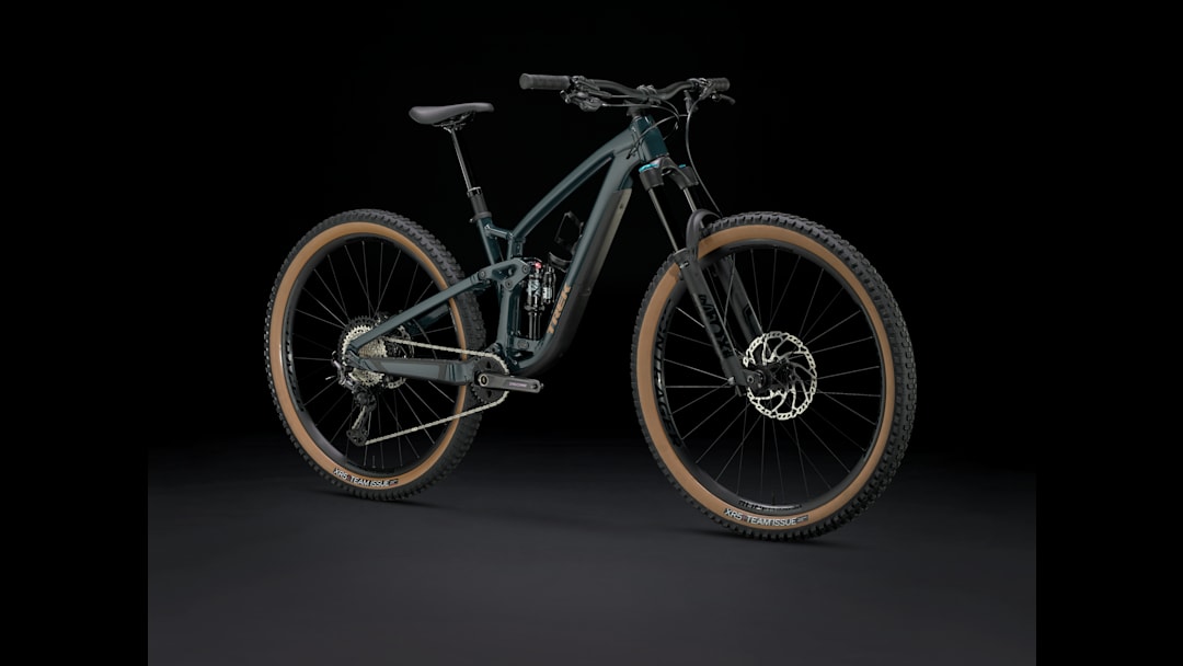 Fuel EX 8 XT Gen 6 - Trek Bikes