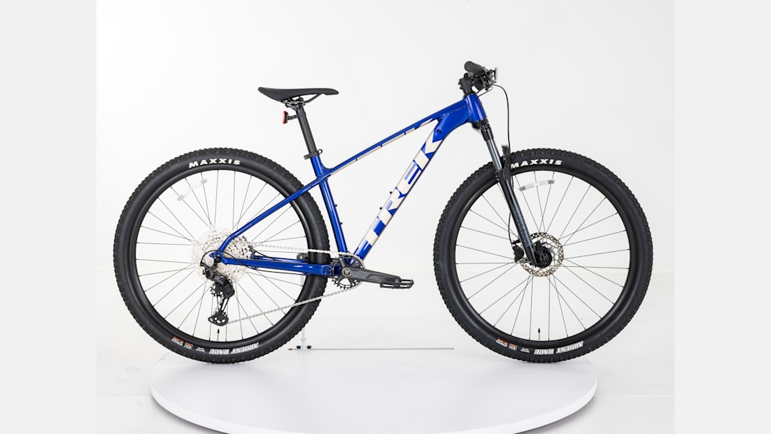 X-Caliber 8 - 2023, Medium - Trek Bikes