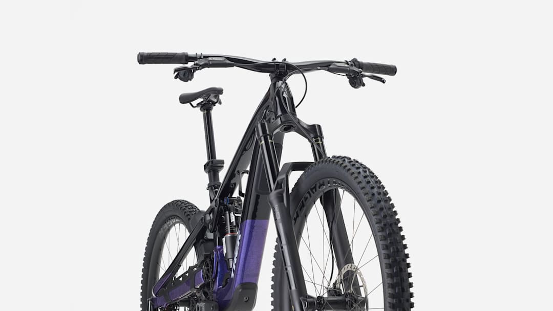 trek e bicycles Lift+ and a RockShox Reverb AXS wireless dropper post. Trek Slash+ 9.9 - M