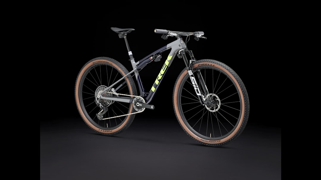 【週末価格】手渡し希望、配送可TREKロードバイク＆仏式空気入れ Supercaliber SLR 9.9 XX Flight Attendant Gen 2 - Trek Bikes (JP)