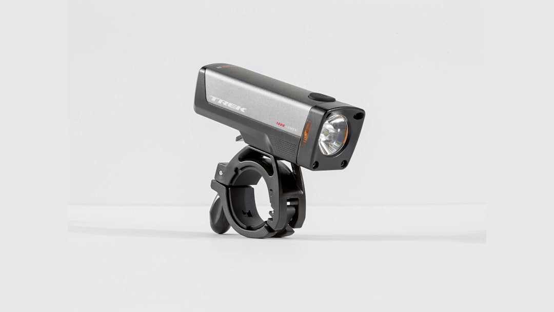 新品未開封‼️ ボントレガー Ion Elite R フロントライト　値引❌ トレック Ion Elite Rフロントバイクライト - Trek Bikes (JP)
