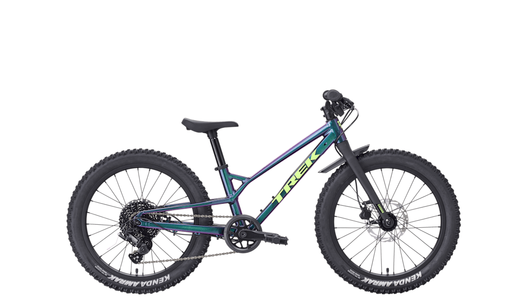 baghera pedal car Kid's Legend Color:Stratus (White) Berghaus Spectrum Berghaus Etip Arschloch standards and have been