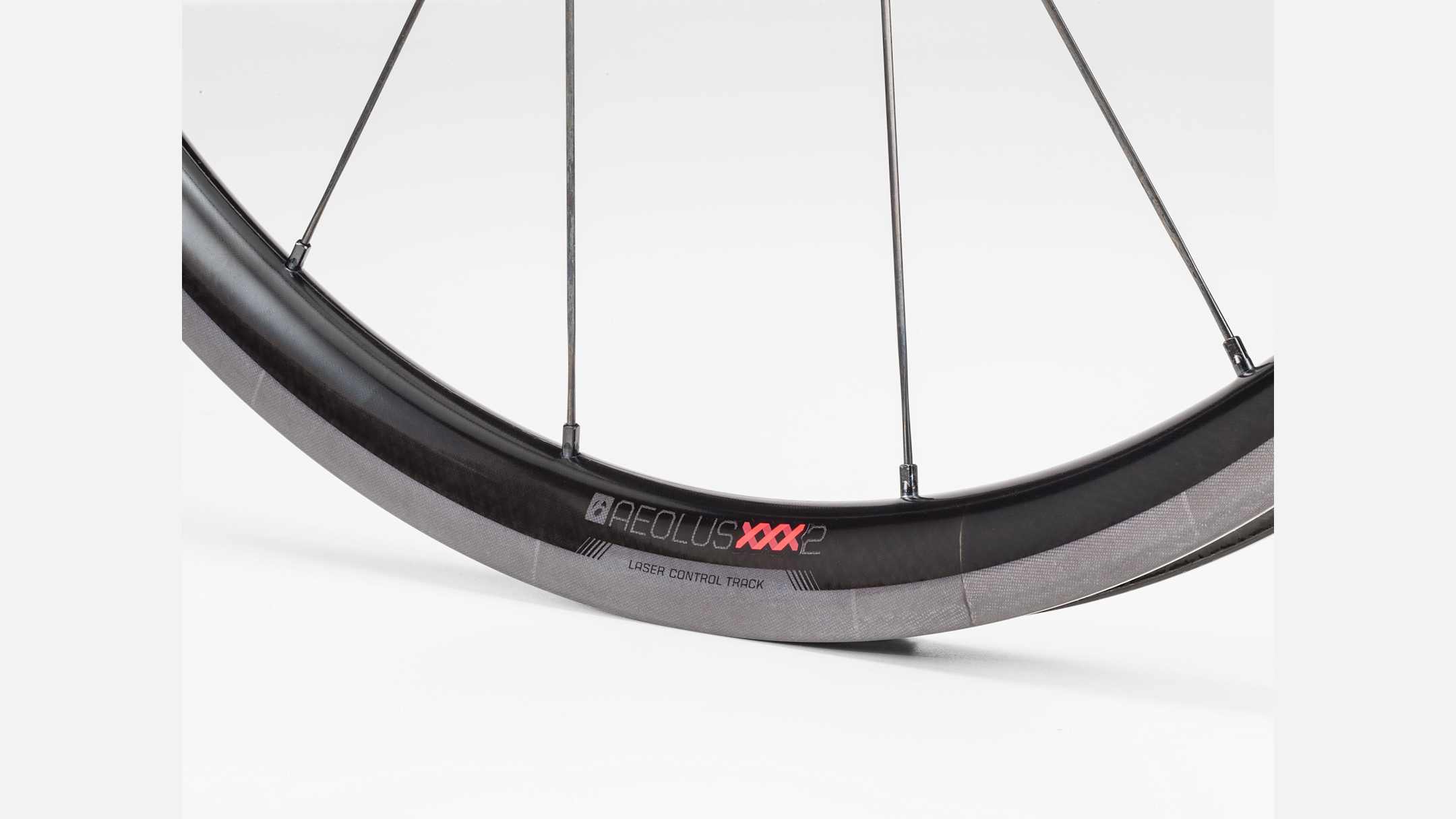 Bontrager Aeolus XXX 2 TLR Clincher ロードホイール - Trek Bikes (JP)