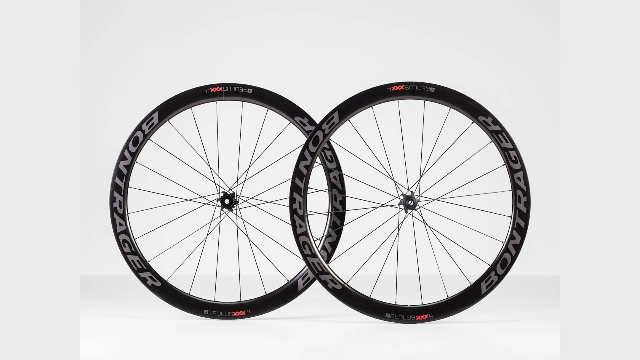 Bontrager Aeolus XXX 4 TLR Disc Clincher ロードホイール - Trek