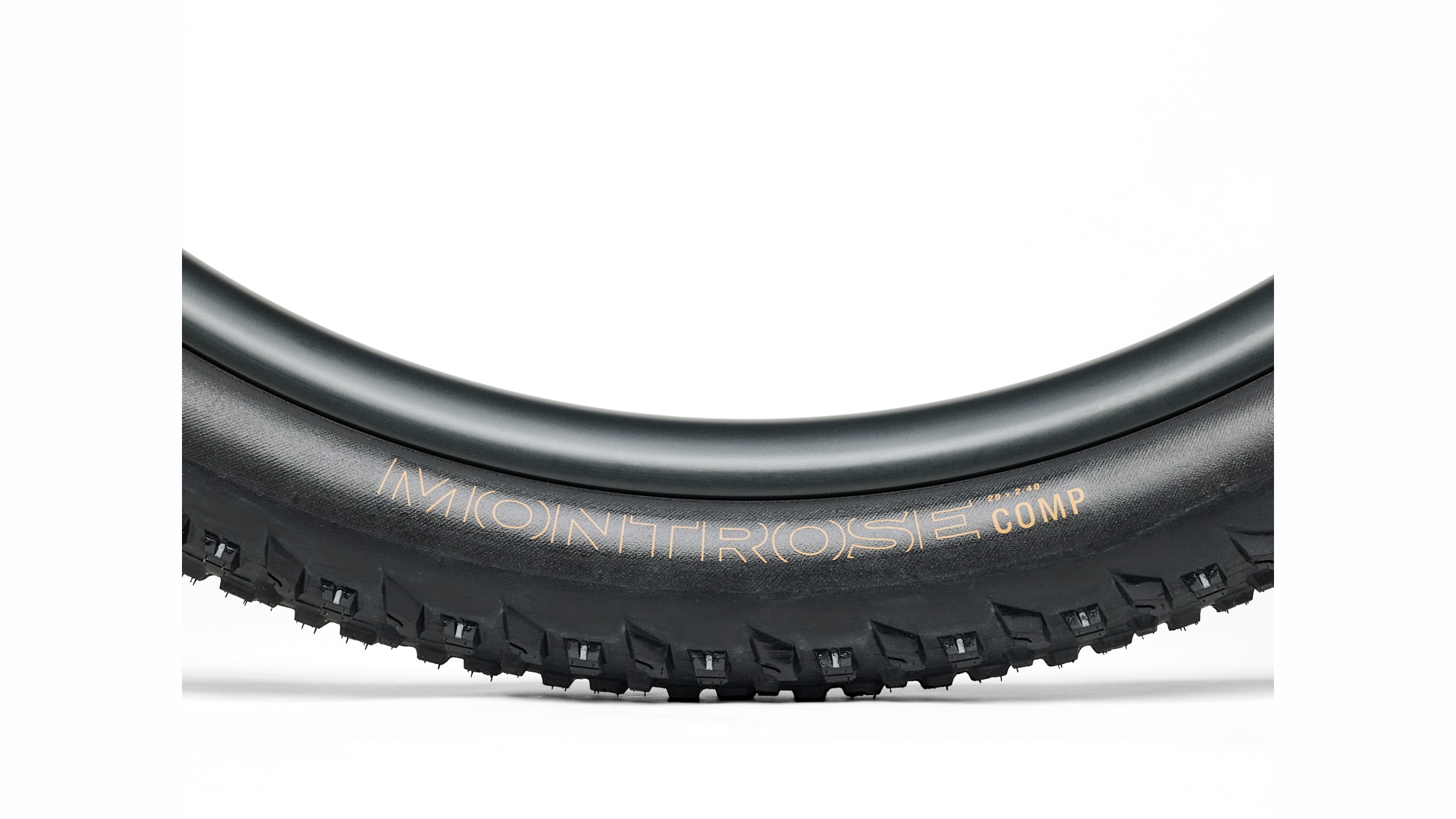 ボントレガー Montrose Comp XR MTB Tire - Trek Bikes (JP)