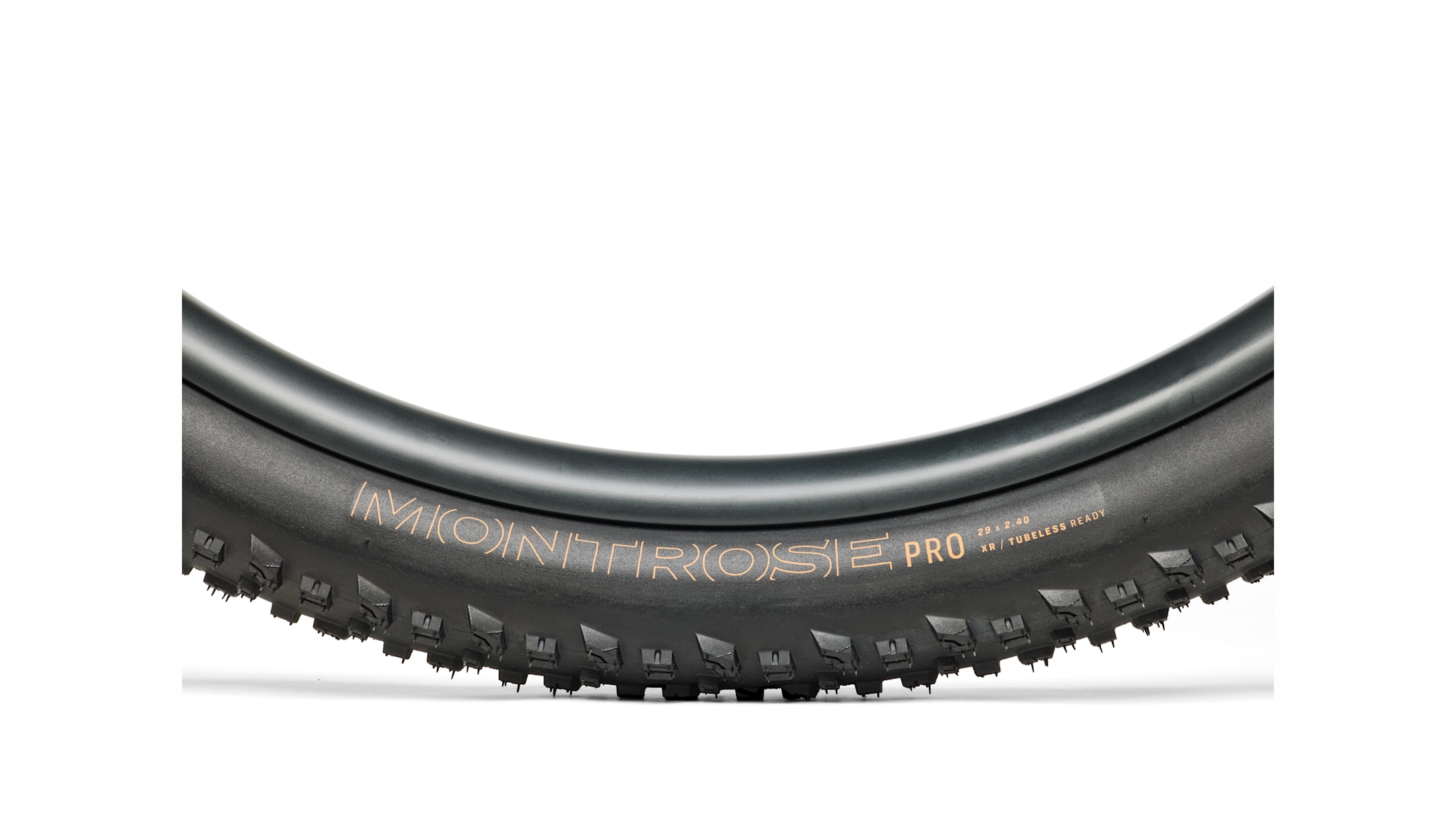 Bontrager Montrose Pro XR TLR MTB Tyre - Trek Bikes (AU)