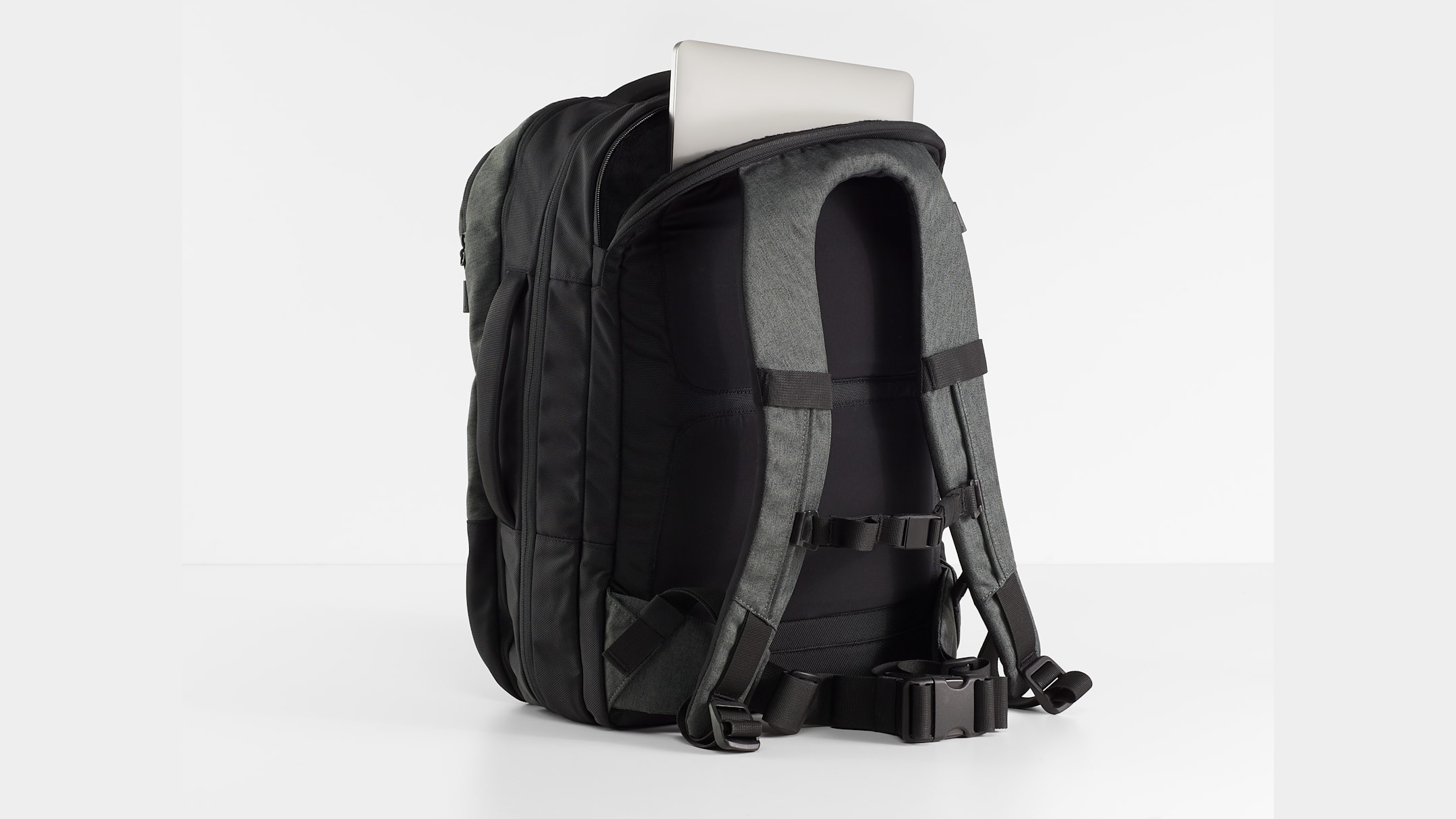 ボントレガー　バックパック　1047480 Bontrager Travel Backpack - Trek Bikes (CA)