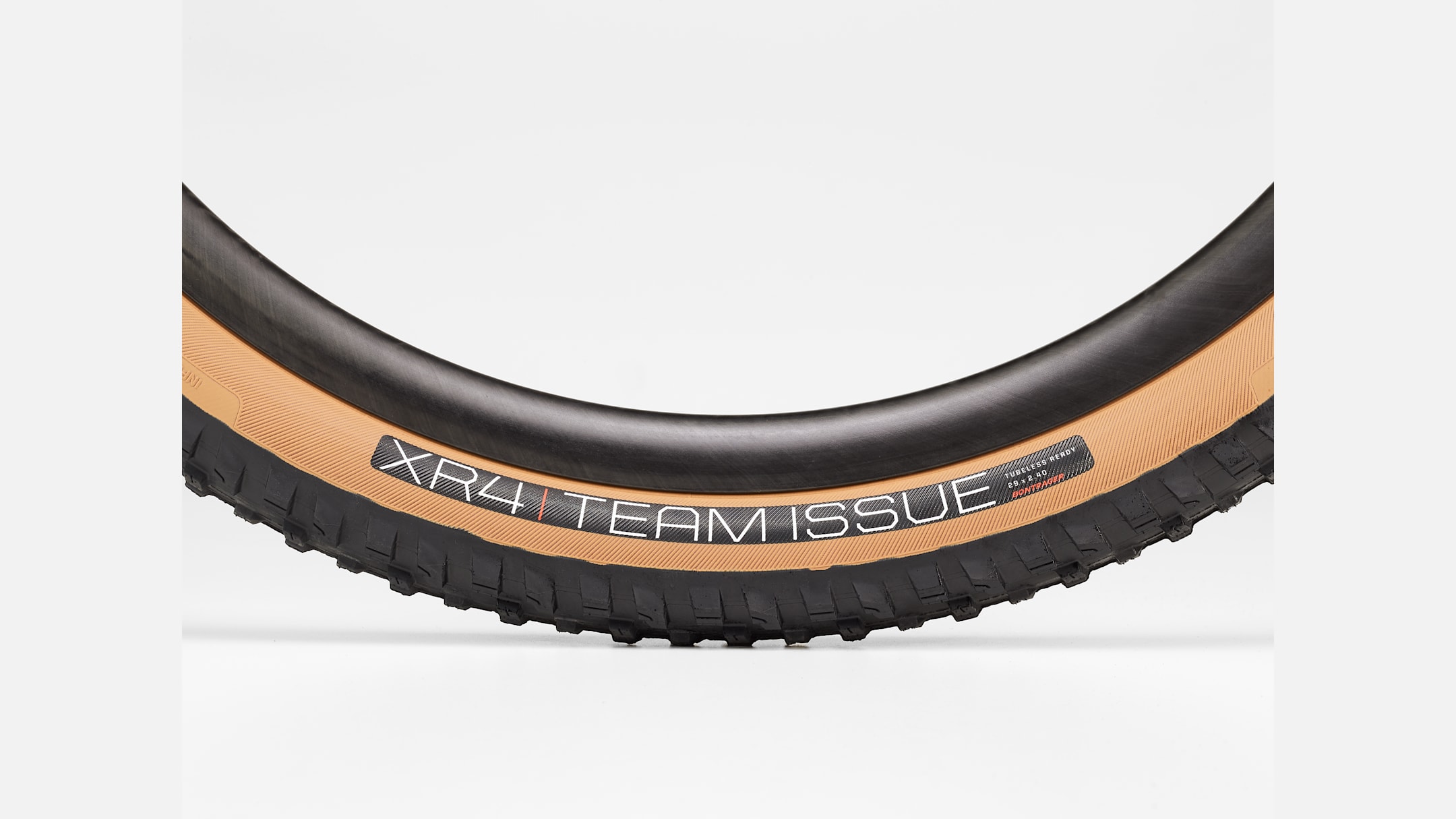 ボントレガー XR4 Team Issue 29 x 2.60（新車外し 2本） Bontrager XR4 Team Issue TLR MTB Tyre - Trek Bikes (GB)