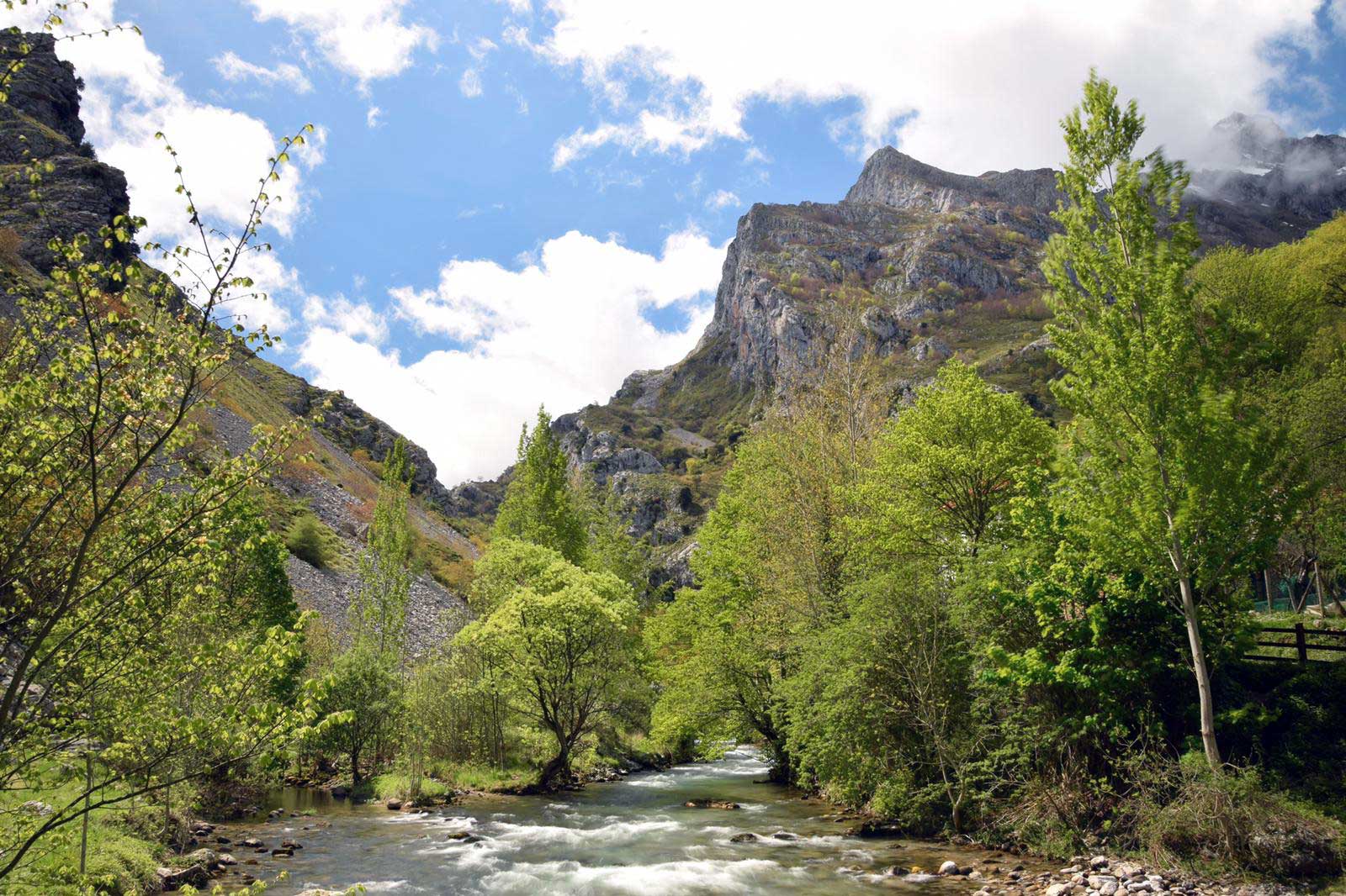 À descoberta dos picos da Europa - 2ª edição 2020 À descoberta dos picos da Europa - 2ª edição 2020