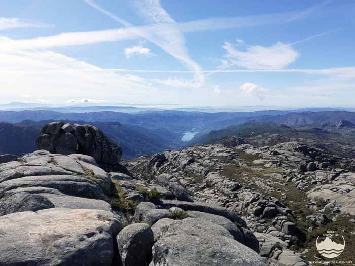 Pé de Cabril e fenda Calcedónia - Hard Trekking Pé de Cabril e fenda Calcedónia - Hard Trekking