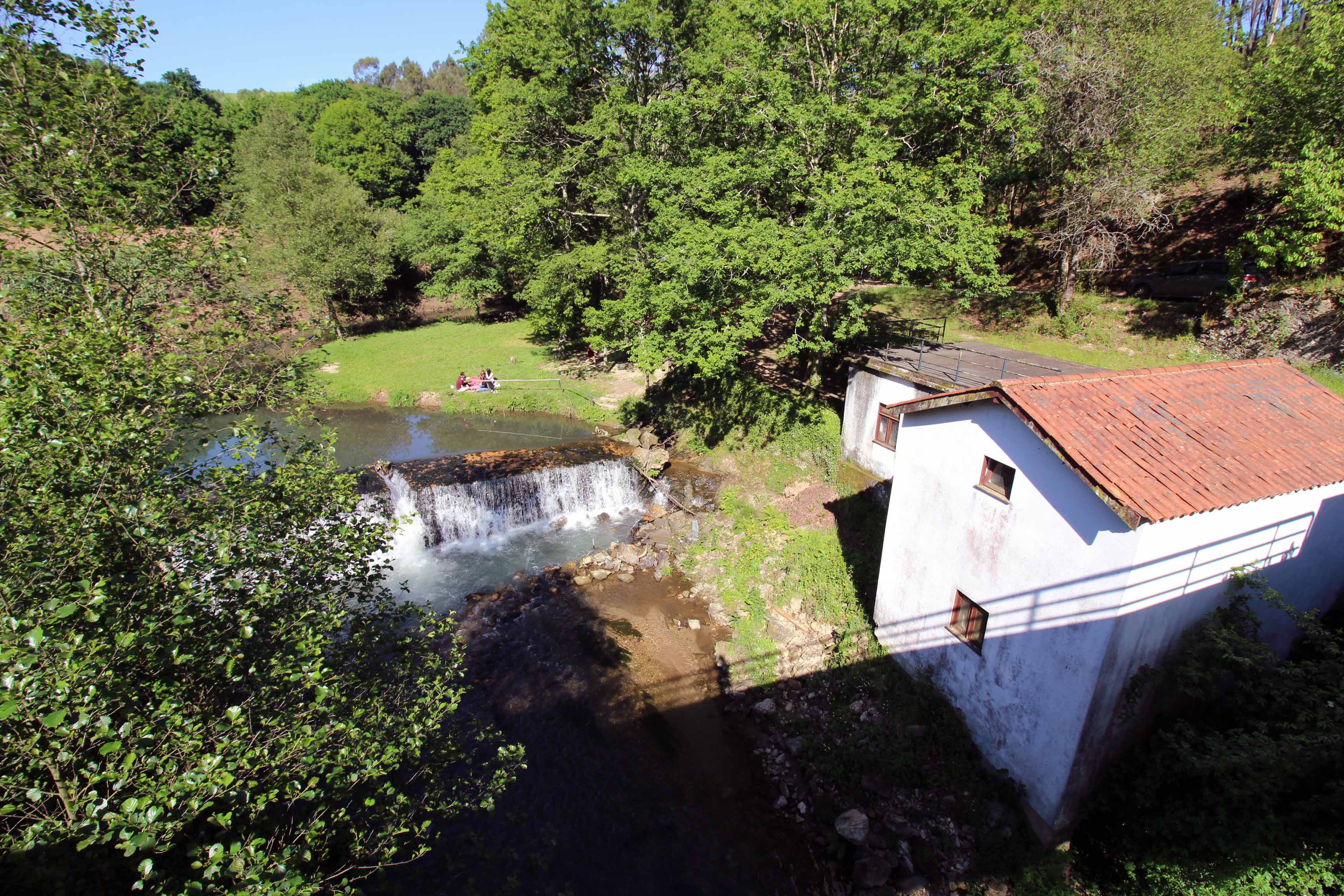 À descoberta dos moinhos de água À descoberta dos moinhos de água