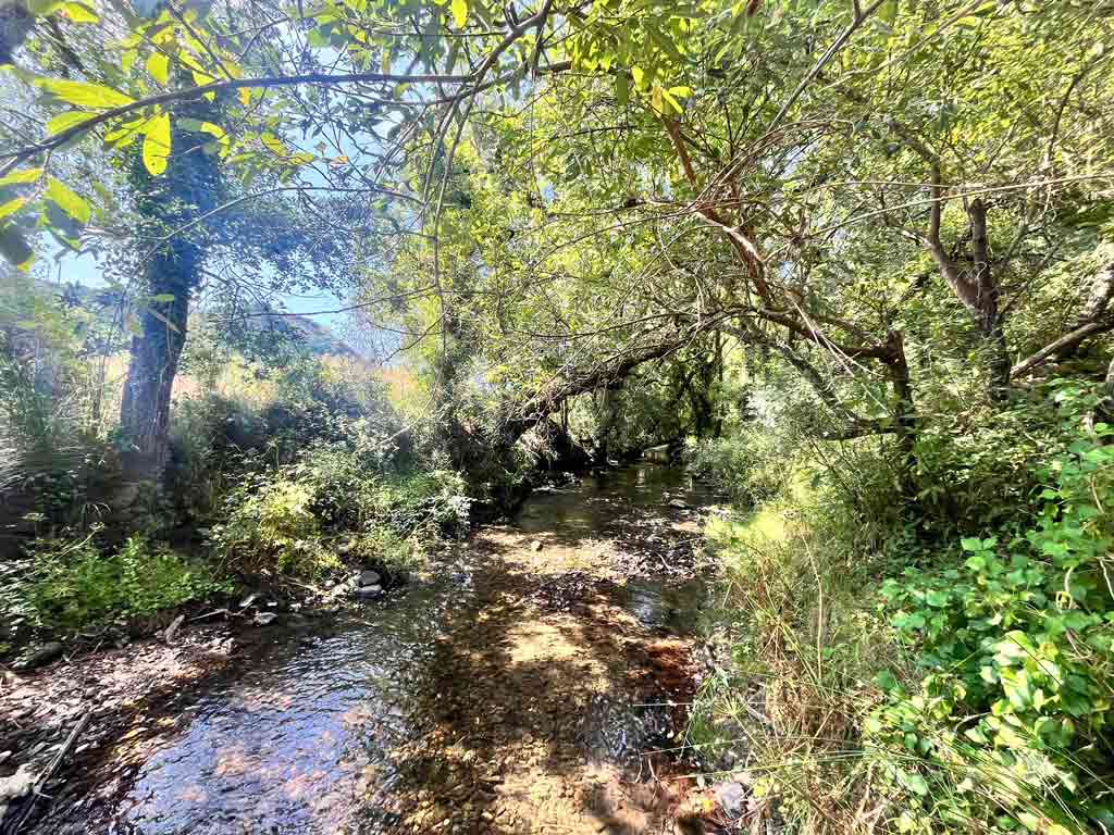 Aldeia fantasma de Broas e Ribeira da Cabrela