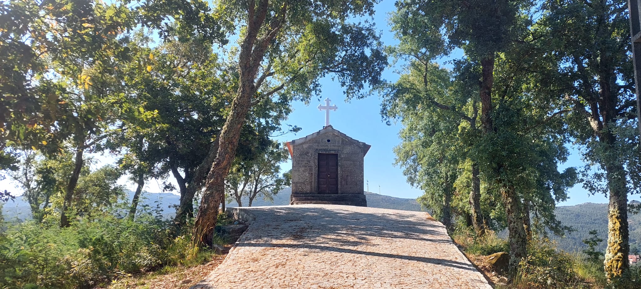 Caminhos com Alma até ao Vértice da Urgueira Caminhos com Alma até ao Vértice da Urgueira