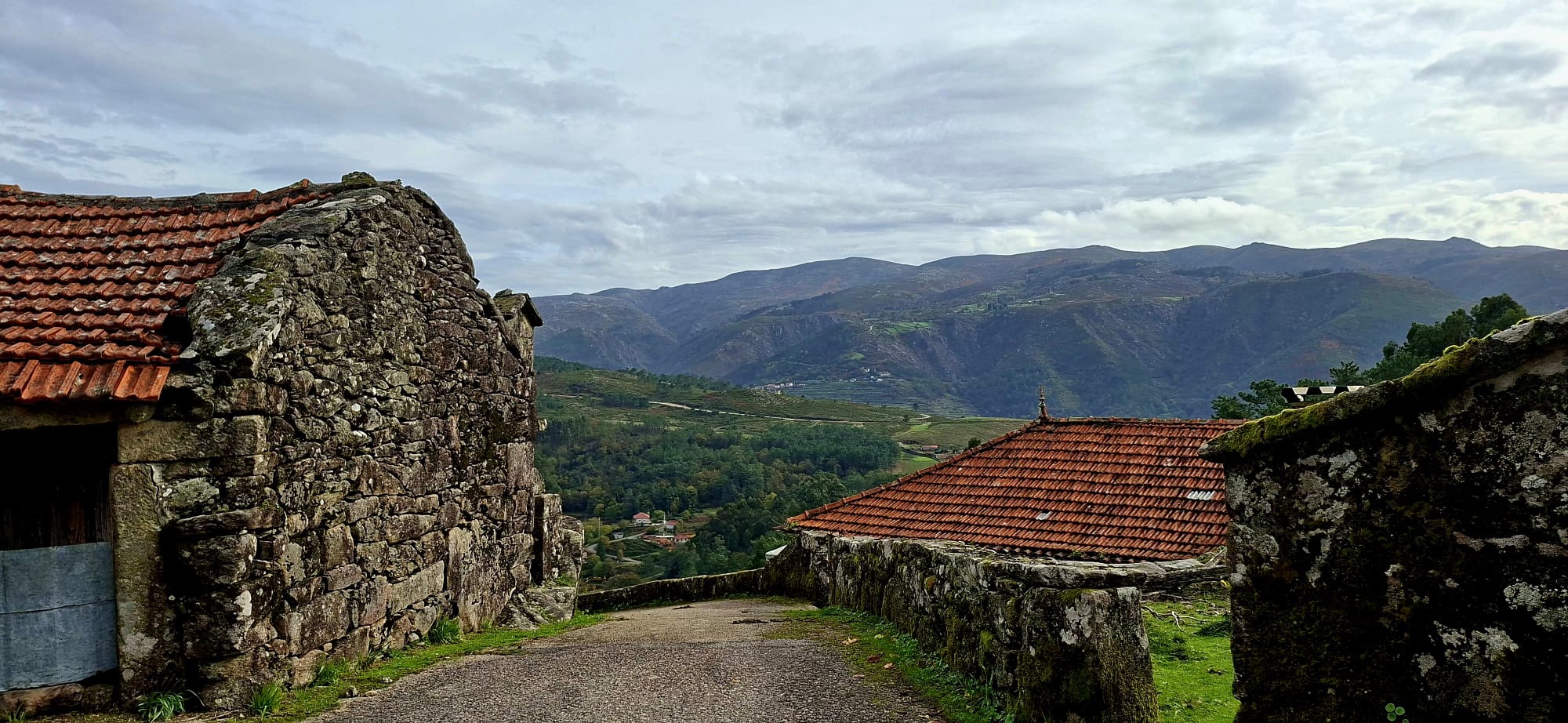 Caminho dos Mortos - Onde o silêncio tem voz Caminho dos Mortos - Onde o silêncio tem voz