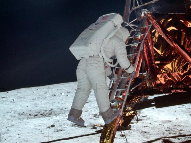 Junocams Comeback Nasas Space Tech Triumphs Over All Odds - r3d03xg