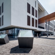 西南侧外观 - apartment | architecture | building | apartment, architecture, building, condominium, facade, house, mixed use, real estate, residential area, gray