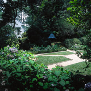 View of the courtayrd arean, pebbled pathways, lawns, backyard, botanical garden, flora, flower, garden, grass, green, landscape, landscaping, lawn, leaf, nature, park, plant, shrub, tree, vegetation, walkway, yard, black, green