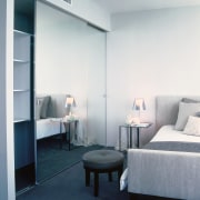 Bedroom with cream walls and bedding and mirror ceiling, furniture, interior design, room, gray, white