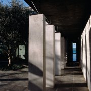 An exterior view of this house designed by architecture, building, daylighting, house, structure, black, gray