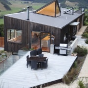 Optimising the outlook while not detracting from the architecture, backyard, cottage, home, house, real estate