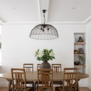Refined dining space. - The warmth of the 