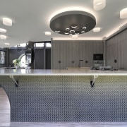 Sculptural kitchen island. - Lock-and-leave jungle oasis - 