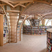 Looking down the boulevard toward the children's area. 