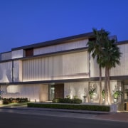 Street view by night. - I cover the 