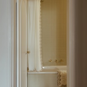 Entry to the bathroom – despite the modest 