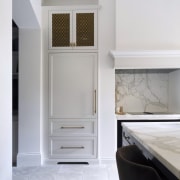 The in-keeping kitchen floor is in Garonne Limestone, 