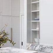 The side unit mimics a traditional crockery hutch 