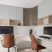 Dedicated study space with built-in desking and storage. 