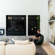 The living room with soaring ceilings. - Simple 