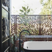 ​​​​​​​The black and white Morphing bath tub by architecture, bathroom, house planting, iwhite, black, freestanding bath, tap, Minosa, Darren Genner