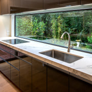 This panoramic window becomes a panoramic splashback in 