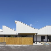 Tom Fisher House - Tom Fisher House - architecture, building, commercial building, corporate headquarters, daylighting, elevation, facade, home, house, property, real estate, residential area, roof, sky, blue