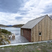 Photo: Pasi Aalto / pasiaalto - NPA and cottage, home, house, hut, property, real estate, shed, sky, wood, white, gray