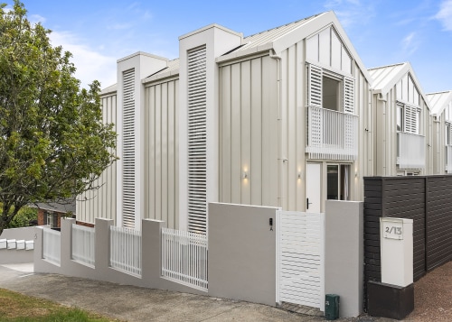 Several homes on a limited site – without 