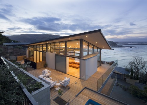 ​​​​​​​Open sesame – a rear glass wall panel teal, black