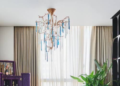 The swirling metal ribbon of the Intuition Dining 