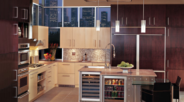 View of a kitchen, brown tiled floors, brown cabinetry, countertop, cuisine classique, interior design, kitchen, room, black, brown