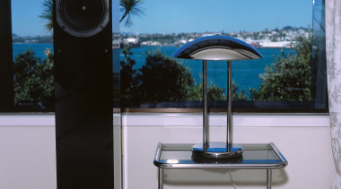 view of the high gloss black diamond floorstanders gray, black