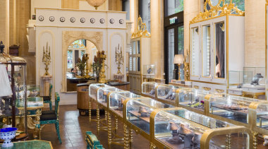Interior view of Fairfax and Roberts featuring lighting, interior design, lobby, restaurant, table, brown