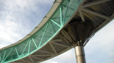 The Vision Waitakere Gardens skybridge snakes across a architecture, bridge, fixed link, girder bridge, infrastructure, overpass, sky, structure, white