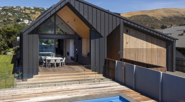 Externally, an aluminium roofing product was used that 