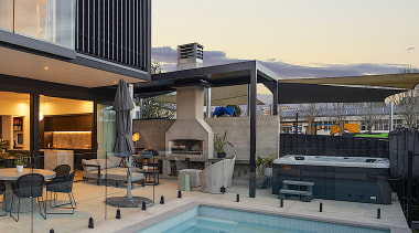 An emphasis on outdoor leisure drove many design 